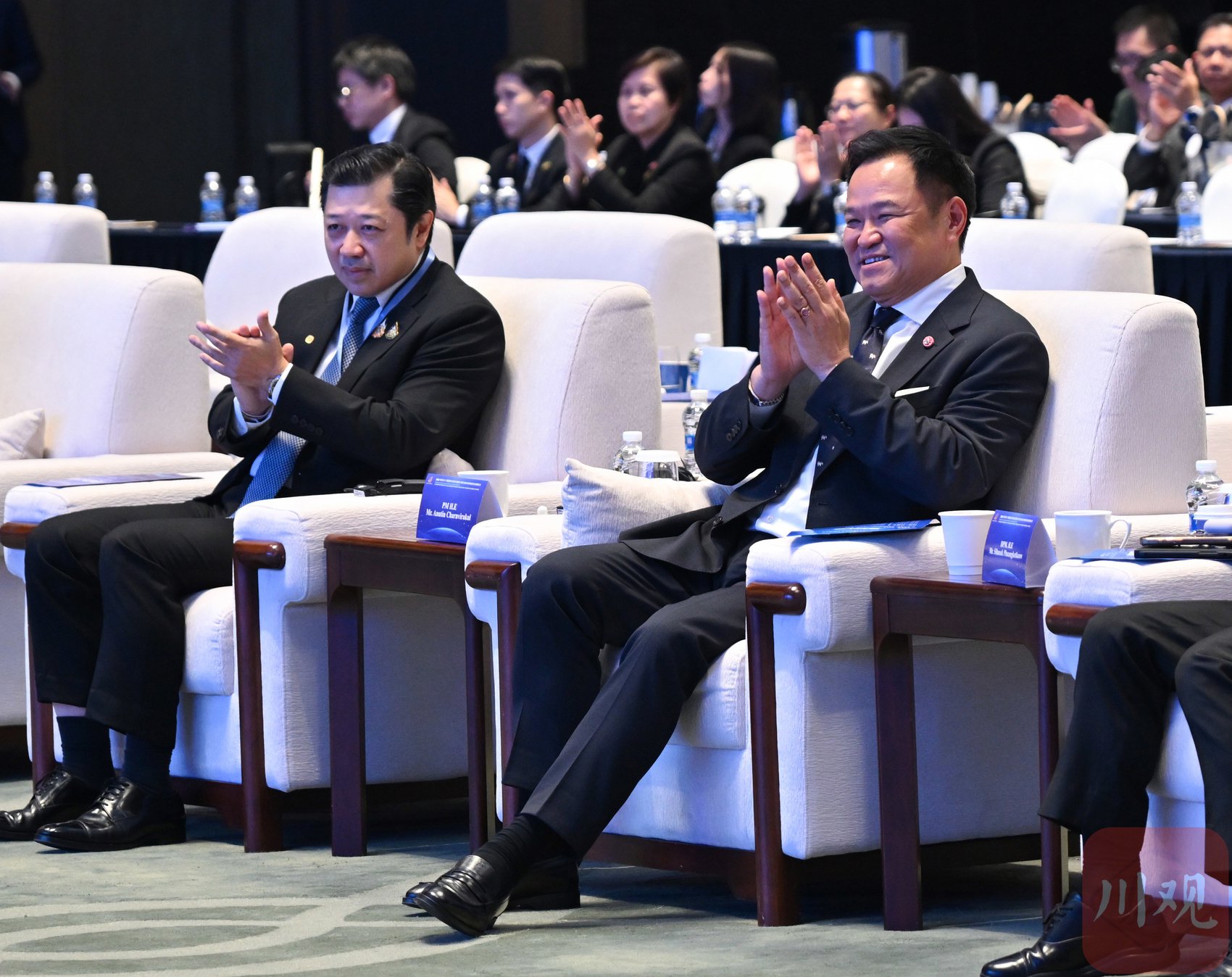 泰国总理阿努廷在成都出席2026中国（四川）—泰国投资与经济论坛暨泰王国驻成都总领事馆投资处揭牌仪式。