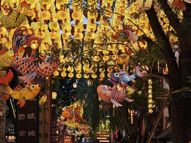 伤痕之上，再造新城